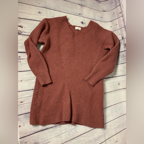 Babaton Wool Sweater - Picture 1 of 5